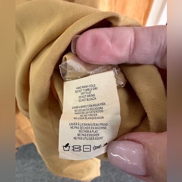 🎉Thread & Supply Button Down Shirt Long Sleeve Front Tie Option Size Medium - Picture 5 of 9